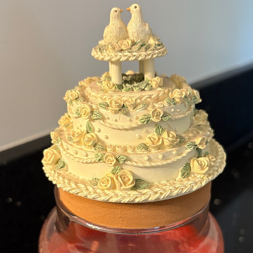 Vintage Yankee Candle Wedding Cake Roses Doves Candle Topper Shabby Chic